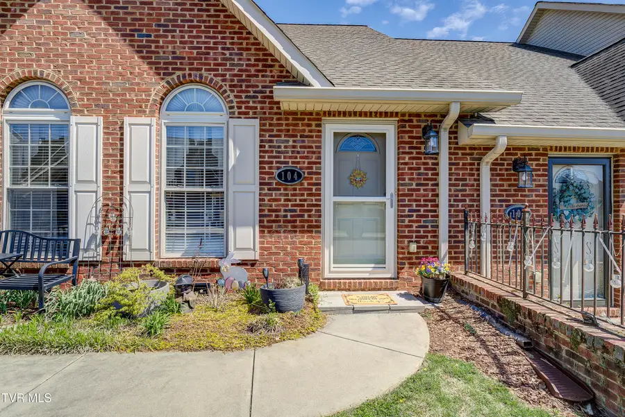 404 East Mountain View Road #104, Johnson City, TN 37601 - #2