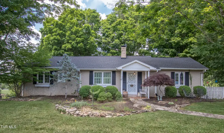 460 Court Street, Abingdon, VA 24210 - #2