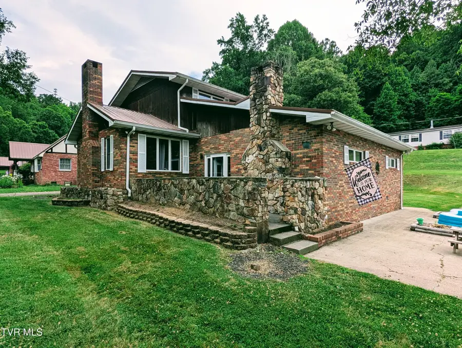170 Pleasant Drive, Clintwood, VA 24228 - #2