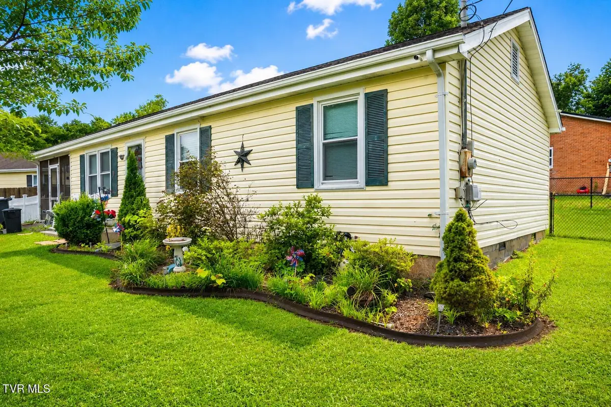102 Mountain View Circle, Johnson City, TN 37601 - #1