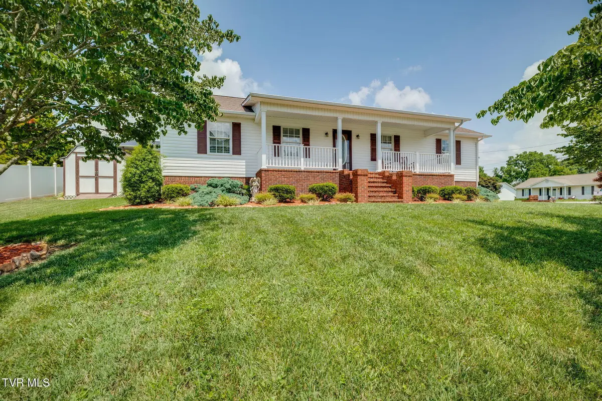 137 Chickasaw Circle, Church Hill, TN 37642 - #1