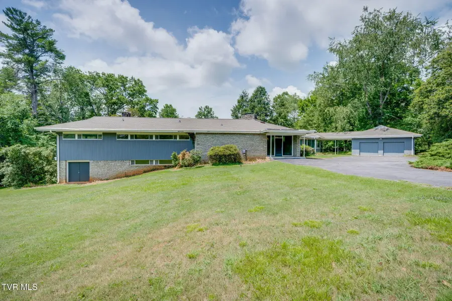 209 Maple Tree Drive, Bristol, TN 37620 - #2
