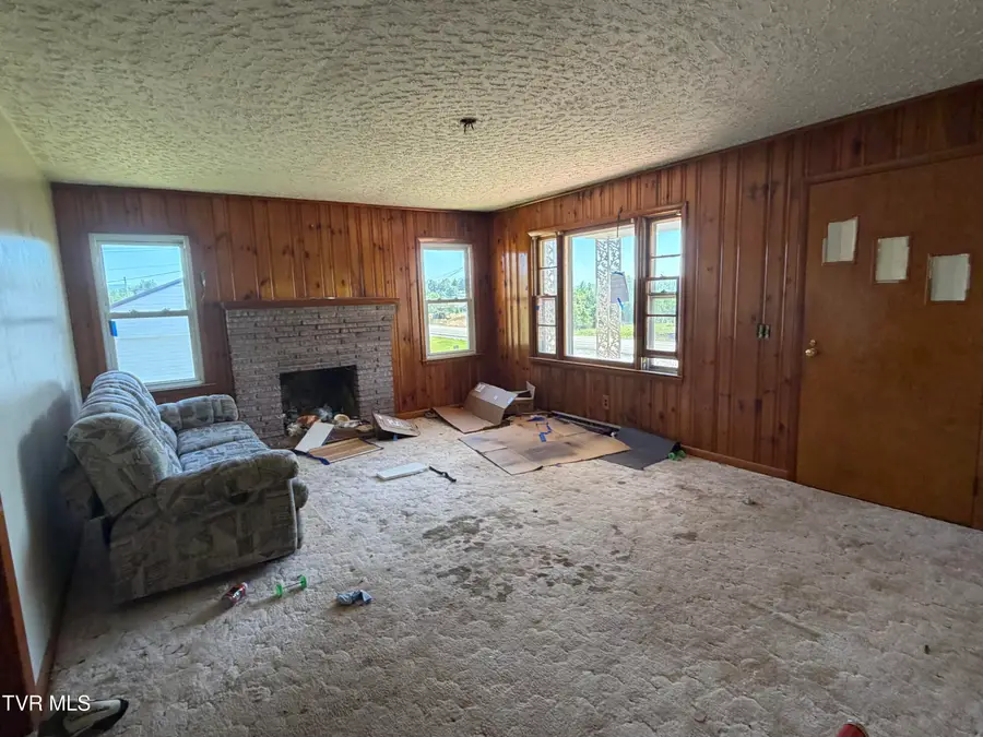 126 Adwolfe Road, Marion, VA 24354 - #3