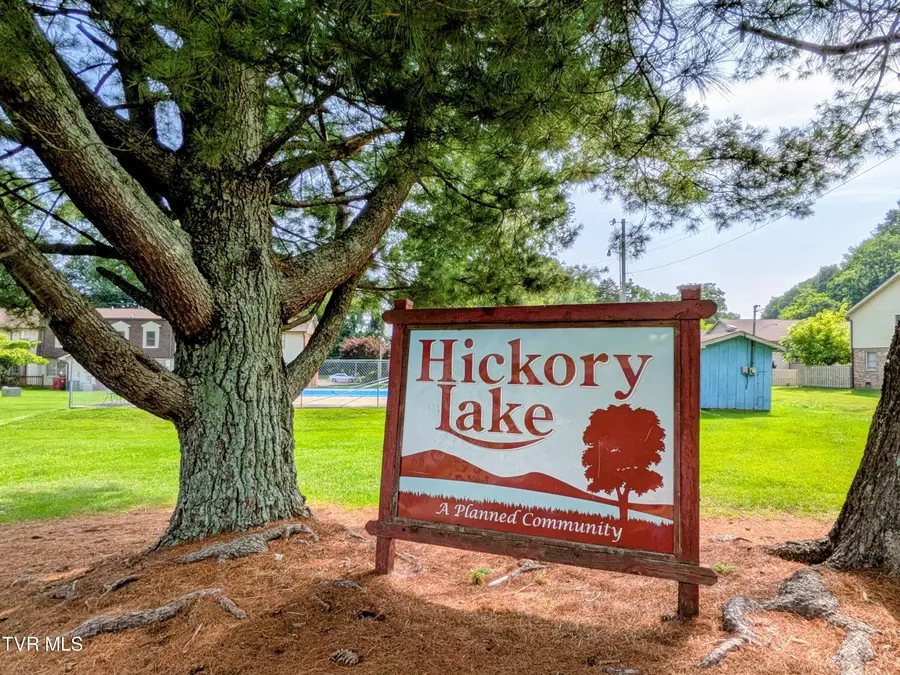 2022 Heritage Place, Johnson City, TN 37604 - #2