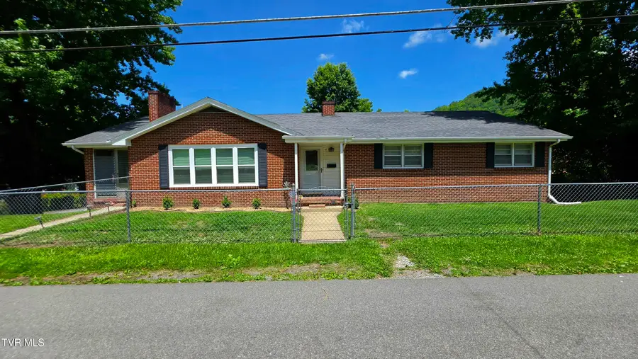 201 Brown Street, Appalachia, VA 24216 - #2
