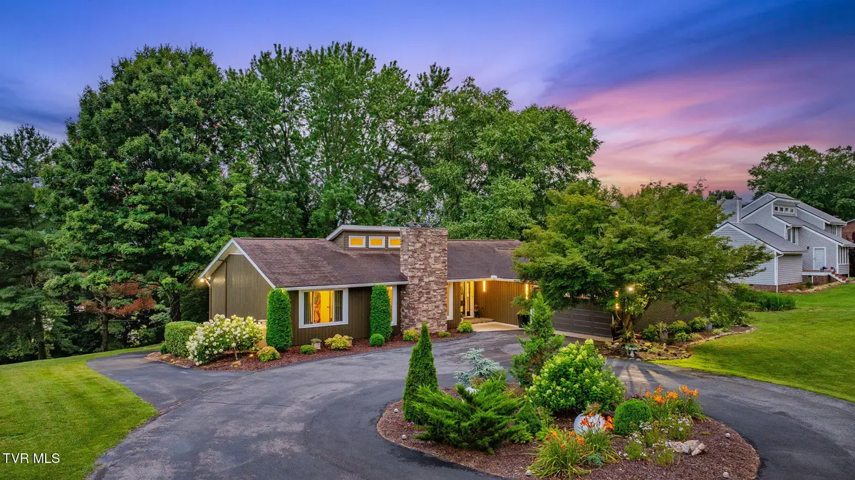 497 Canterbury Drive, Blountville, TN 37617 - #1