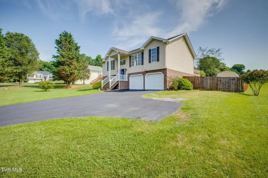 153 Royal Oaks Drive, Jonesborough, TN 37659 - #2