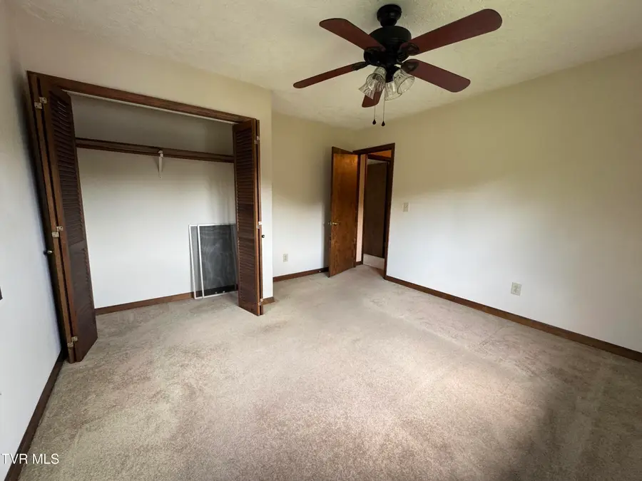 4 South Hills Circle, Johnson City, TN 37601 - #3