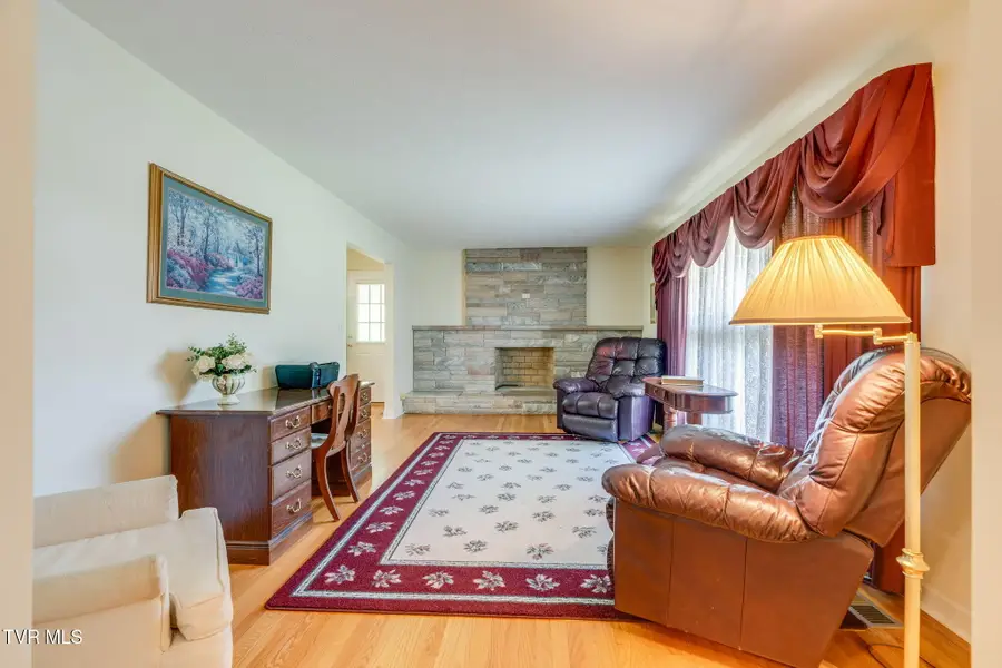 912 Spring Valley Drive, Kingsport, TN 37660 - #2