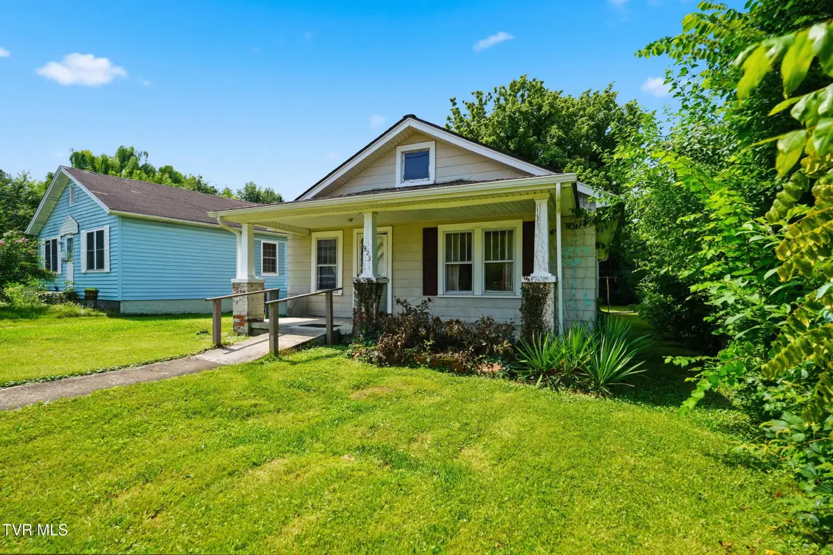 923 Elizabeth Street, Kingsport, TN 37660 - #1