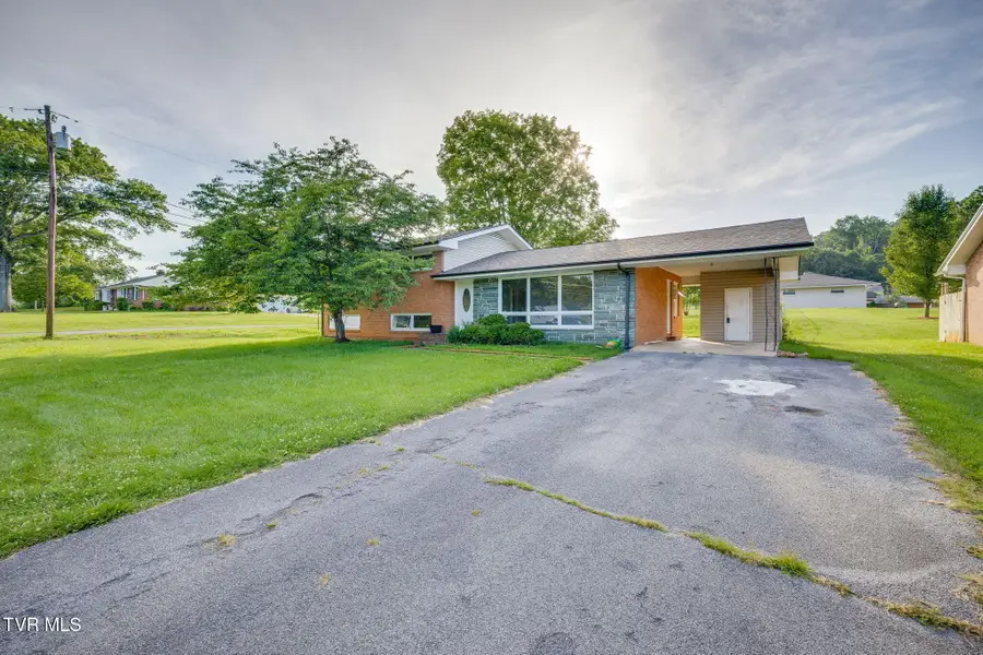 412 Colonial Heights Road, Kingsport, TN 37663 - #2