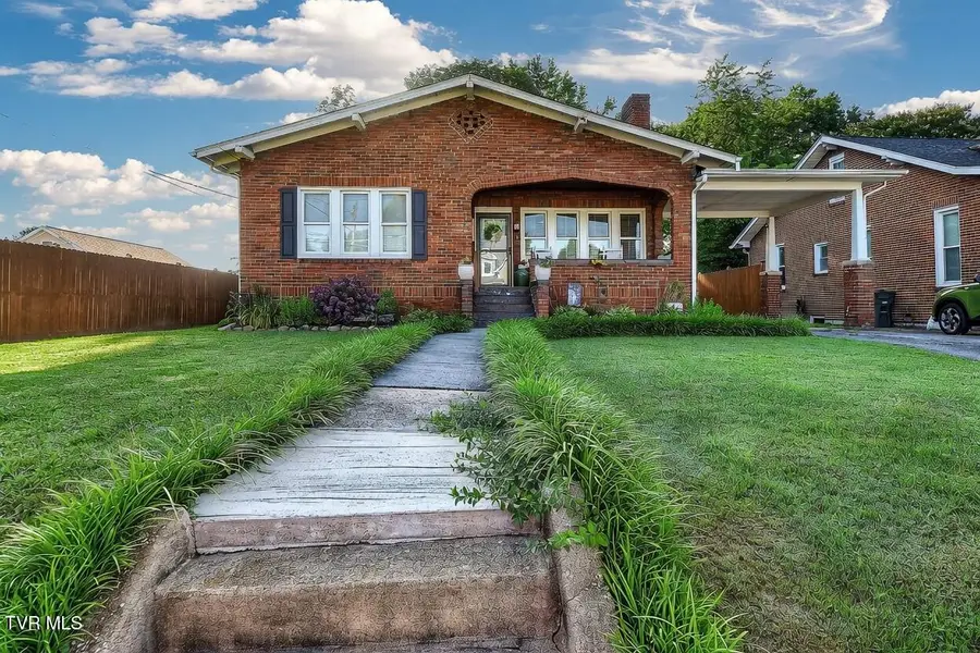 210 South Watauga Avenue, Elizabethton, TN 37643 - #3