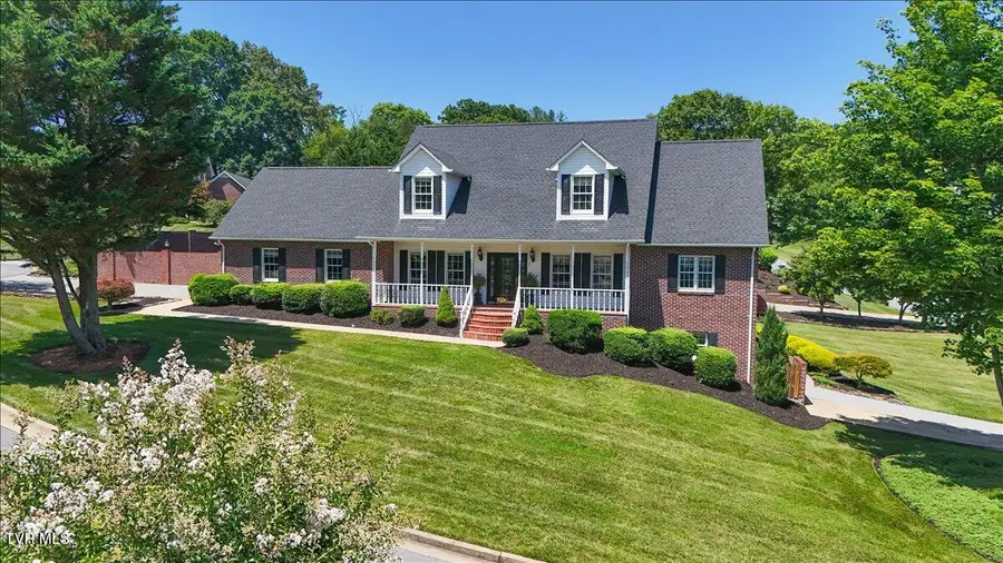 1 Emerald Court, Johnson City, TN 37604 - #3