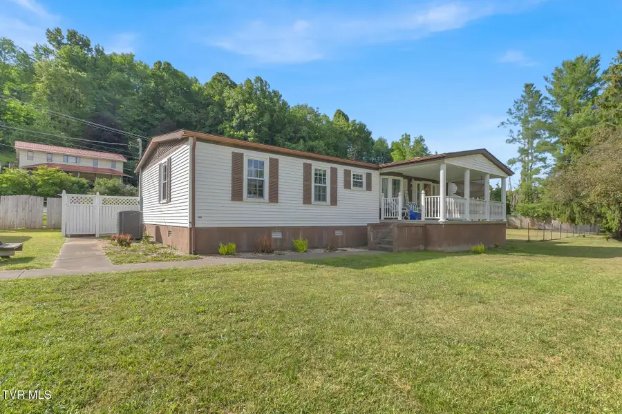 708 Northeast Gilliam Street, Wise, VA 24293 - #2
