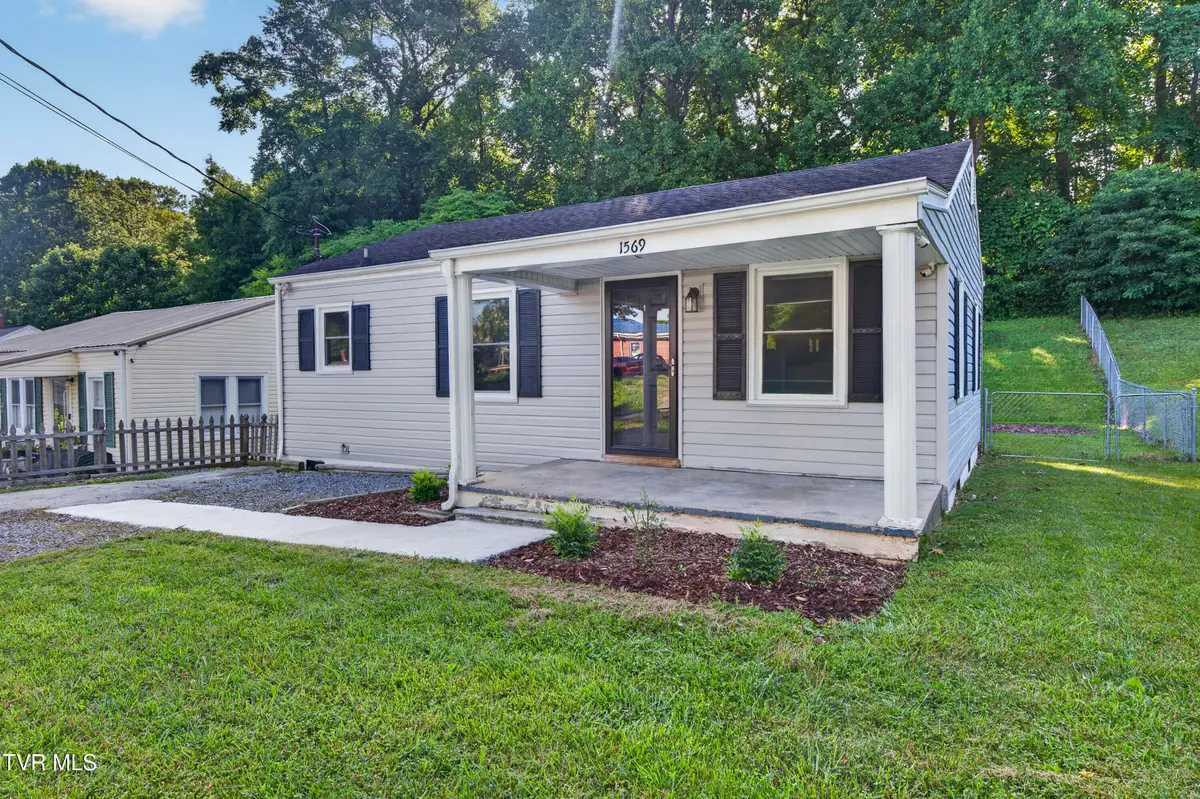 1569 Valley Drive, Bristol, TN 37620 - #1