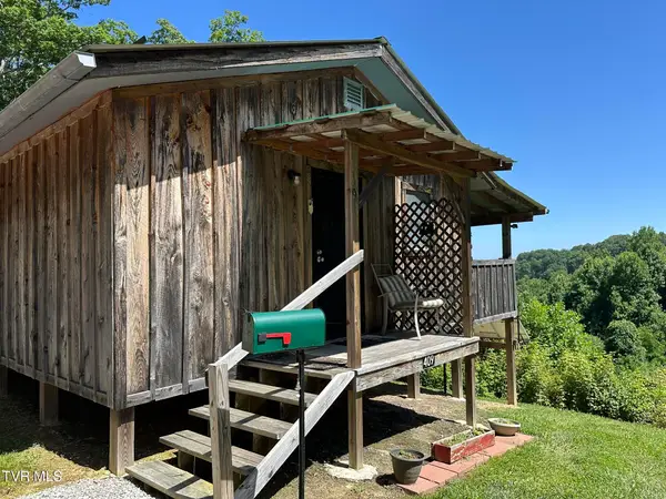 409 Coalpit Branch Drive, Coeburn, VA 24230