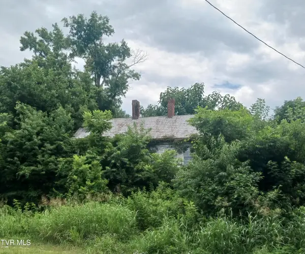 3239 Knob Creek Road, Johnson City, TN 37615