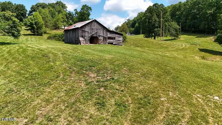 901 Ball Field Road, Gate City, VA 24251 - #3