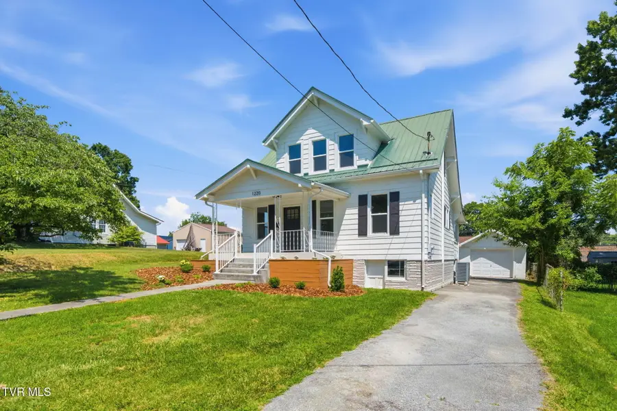 1220 Massachusetts Avenue, Bristol, VA 24201 - #2