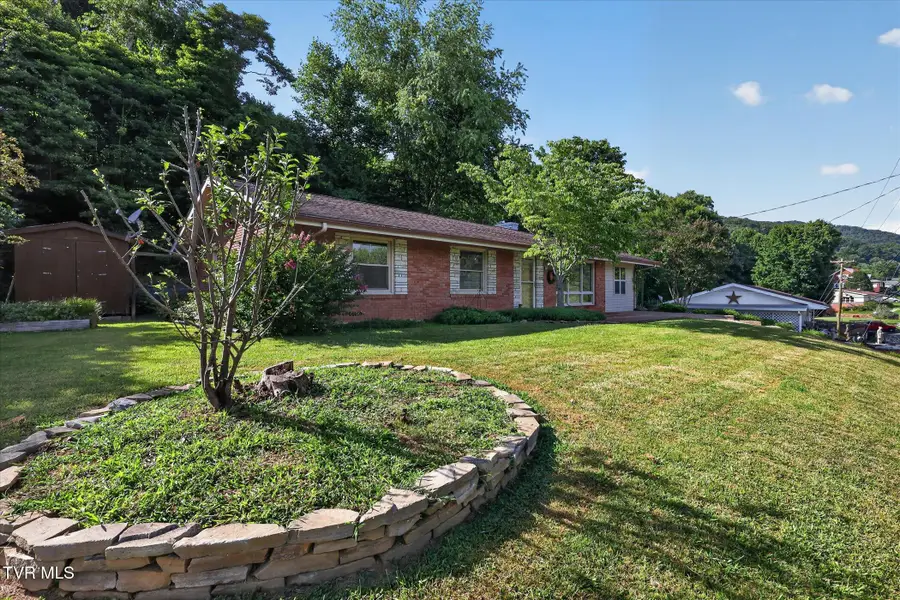 167 Charleston Street, Weber City, VA 24290 - #2