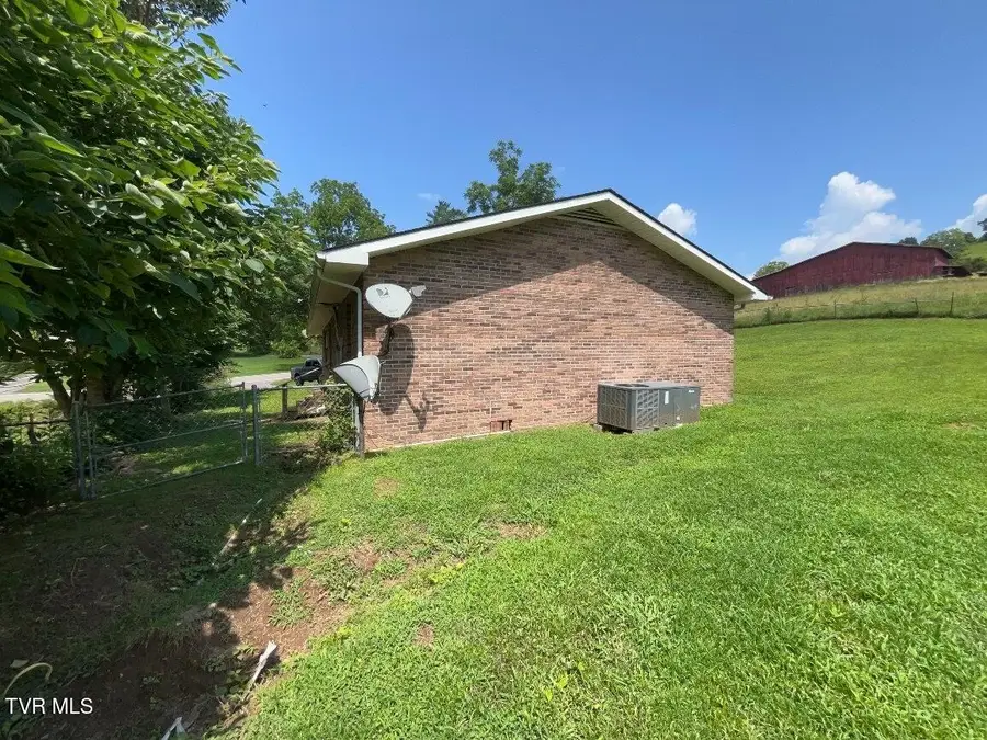 4240 Forge Ridge Road, Harrogate, TN 37752 - #2