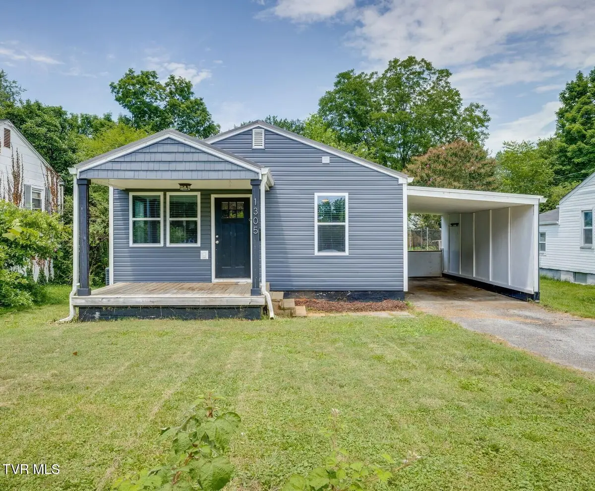 1305 East Chilhowie Avenue, Johnson City, TN 37601 - #1
