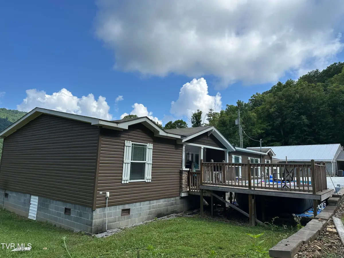 172 Cavalier Drive, Big Stone Gap, VA 24219 - #1
