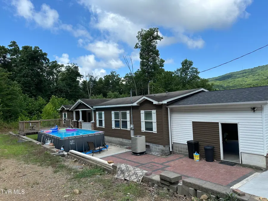 172 Cavalier Drive, Big Stone Gap, VA 24219 - #2