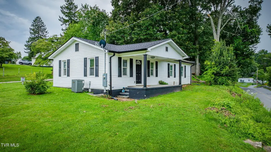 307 Dover Avenue, Mount Carmel, TN 37645 - #2