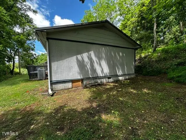 138 Northeast Beech Avenue, Coeburn, VA 24230 - #2