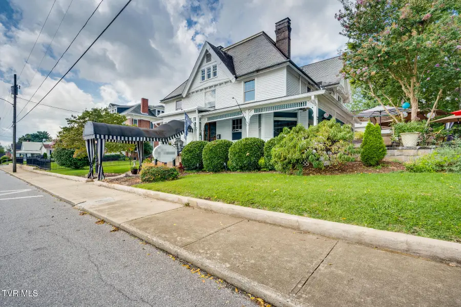 412 6th Street, Bristol, TN 37620 - #2