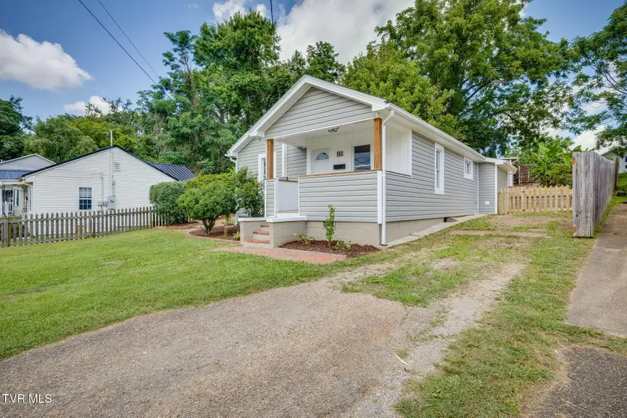 402 University Parkway, Johnson City, TN 37604 - #3
