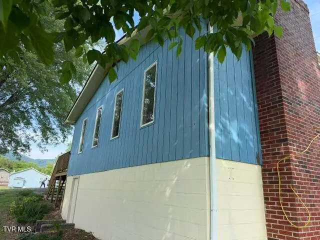 163 Warren Drive, Big Stone Gap, VA 24219 - #3