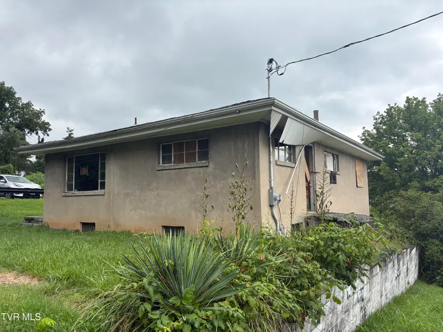 823 Maple Street, Bristol, VA 24201 - #2