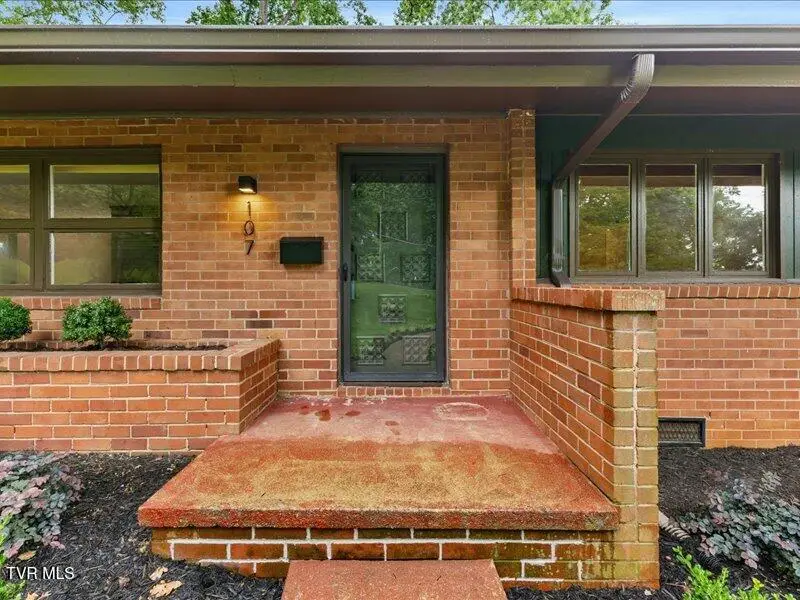 107 Oak Lane, Johnson City, TN 37604 - #3