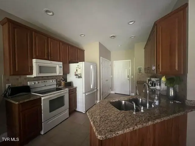 149 Apple Lake Drive, Bluff City, TN 37618 - #3