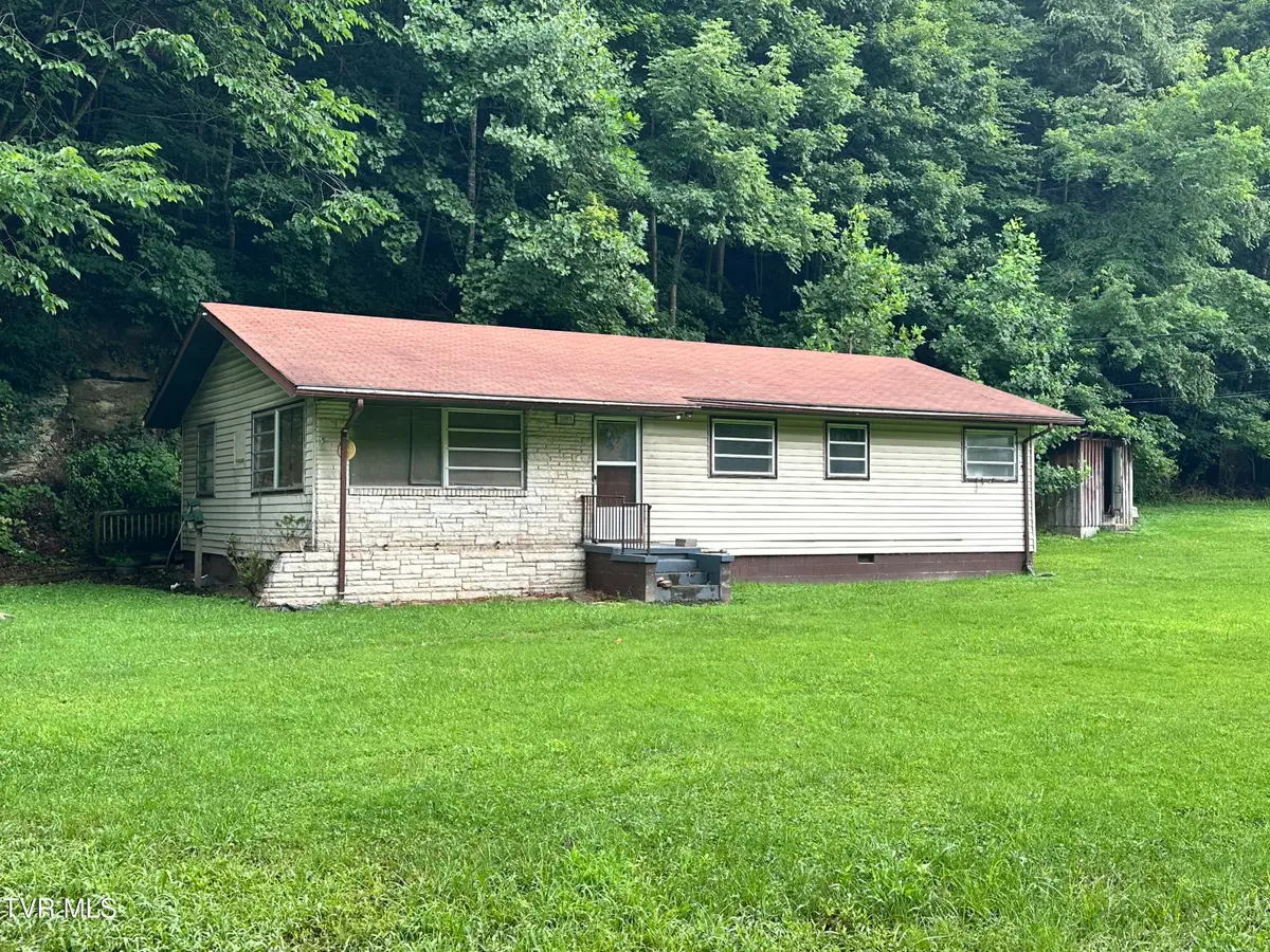 3985 Dickenson Highway, Clintwood, VA 24228 - #1