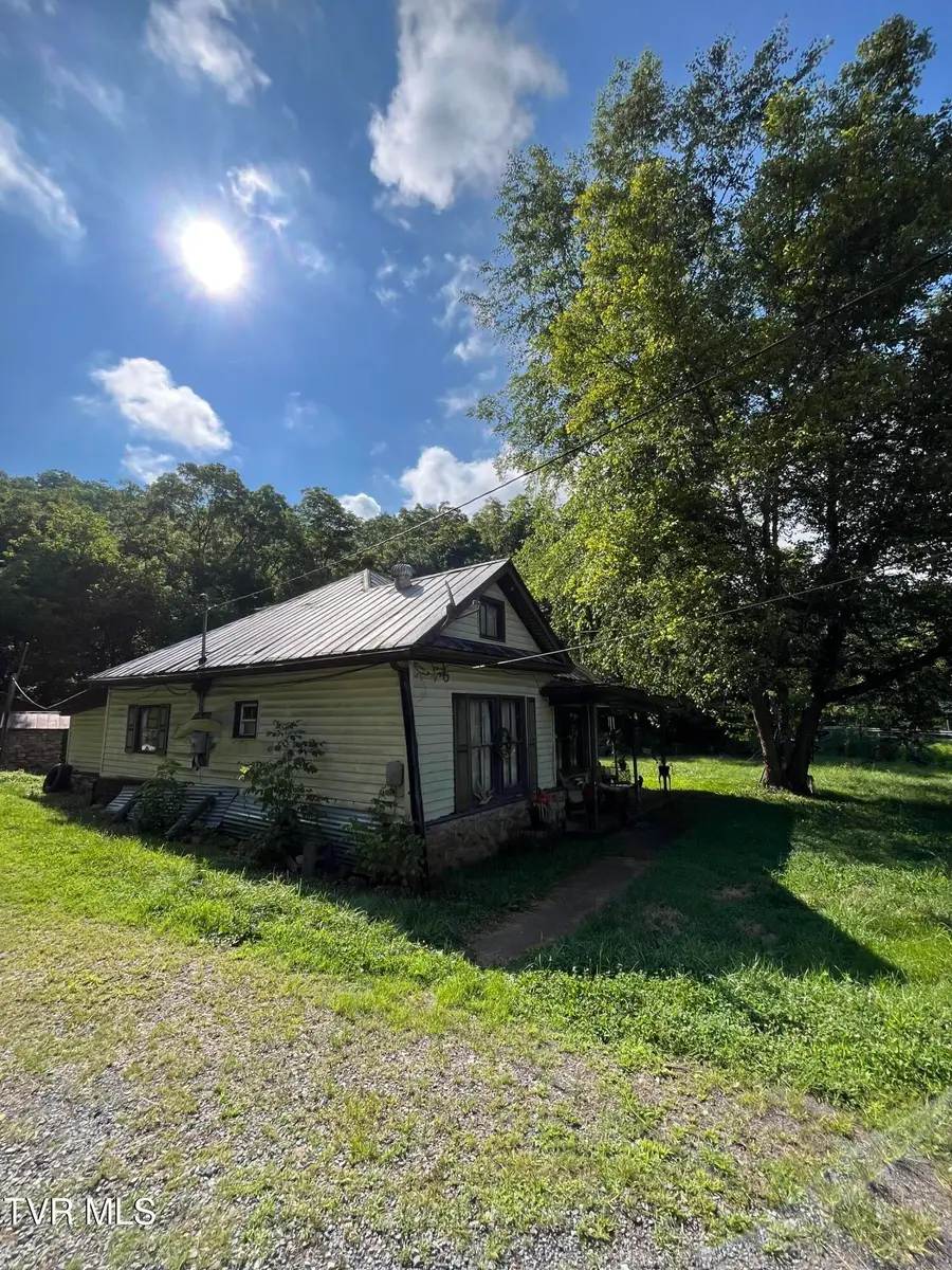 4127 Sinking Creek Highway, Dungannon, VA 24245 - #2