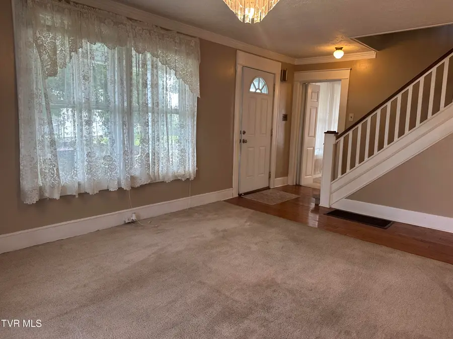 629 Arch Street, Kingsport, TN 37660 - #3