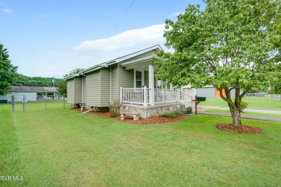 805 Ash Street, Elizabethton, TN 37643 - #3