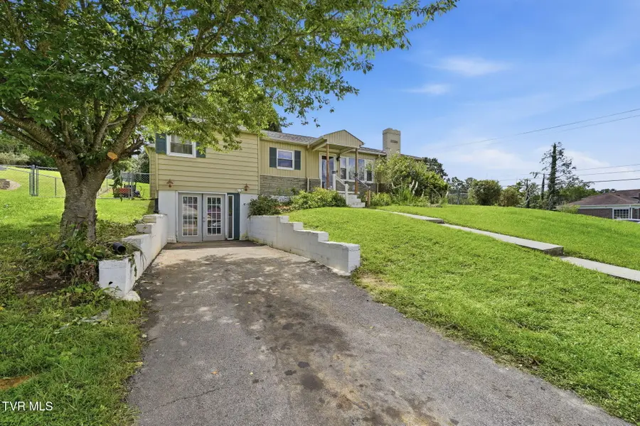401 Seminole Road, Bristol, VA 24201 - #2
