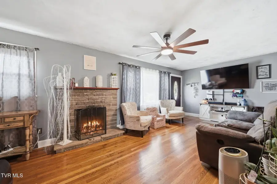 401 Seminole Road, Bristol, VA 24201 - #3