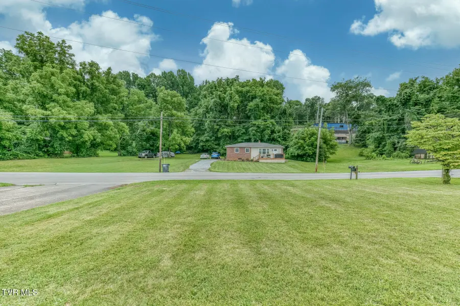 1476 Southside Road, Elizabethton, TN 37643 - #3