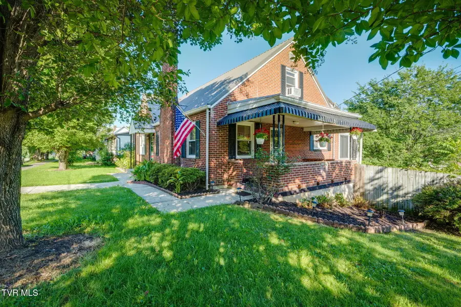 361 Joslyn Avenue, Pennington Gap, VA 24277 - #3