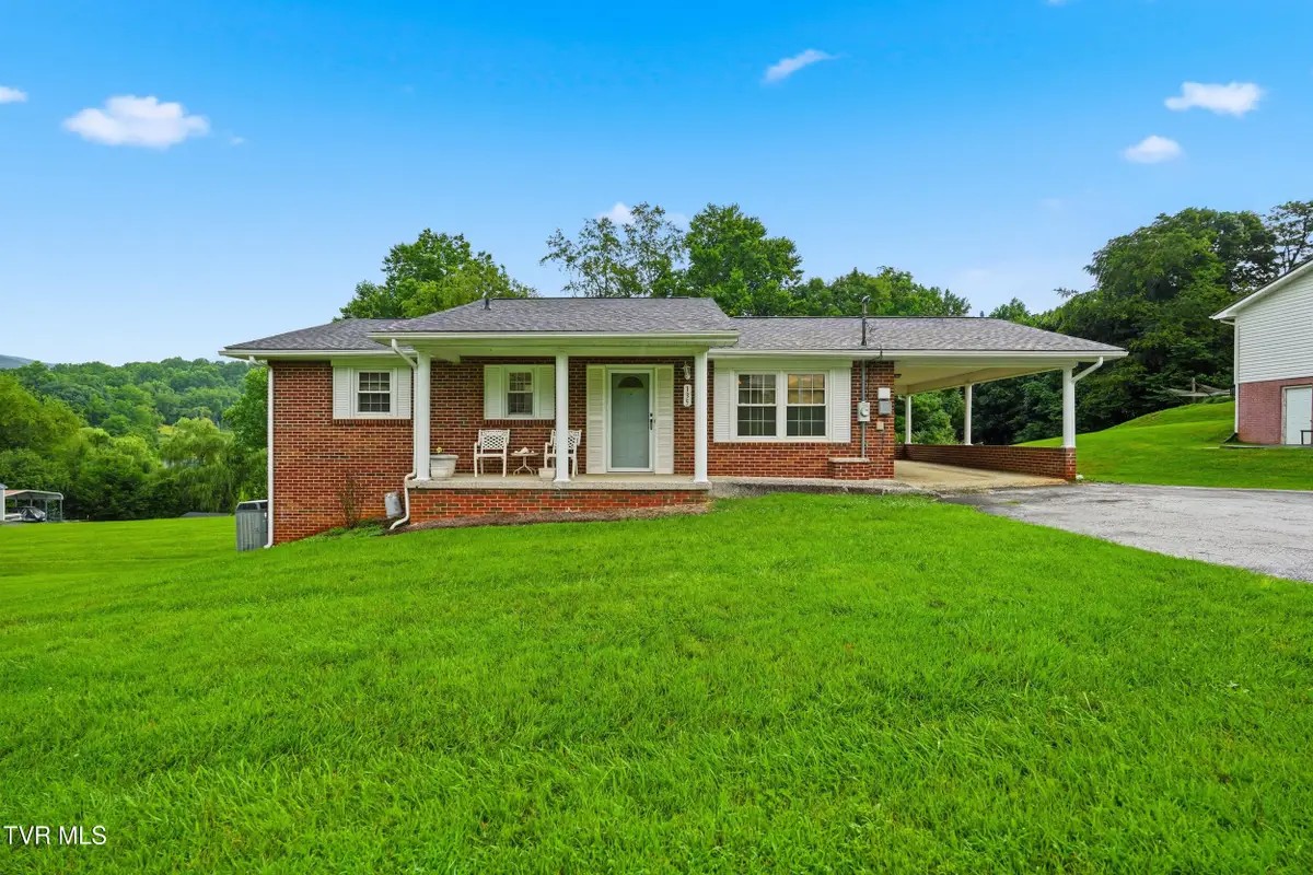 135 Unaka Subdivision Road, Elizabethton, TN 37643 - #1