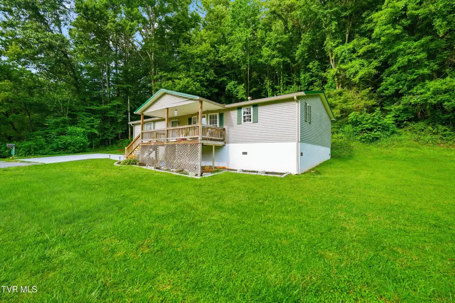 768 East Wood Avenue, Big Stone Gap, VA 24219 - #2