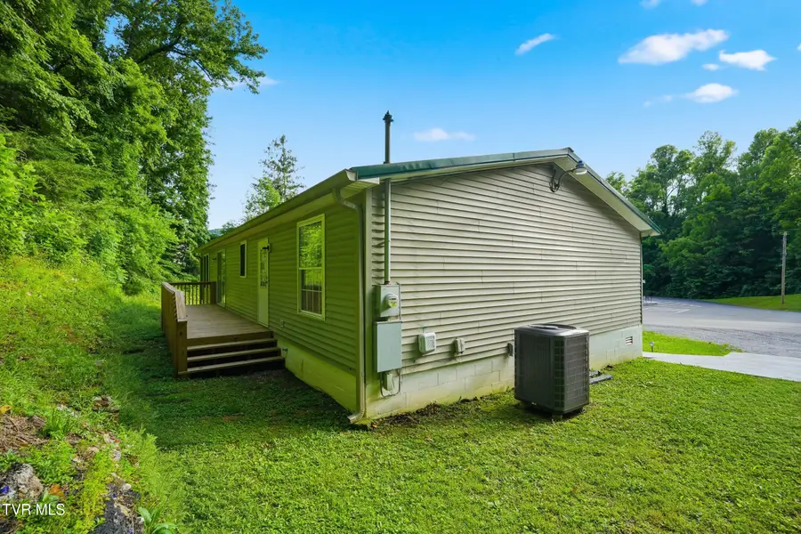 768 East Wood Avenue, Big Stone Gap, VA 24219 - #3