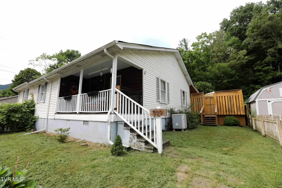709 Exeter Road, Appalachia, VA 24216 - #1