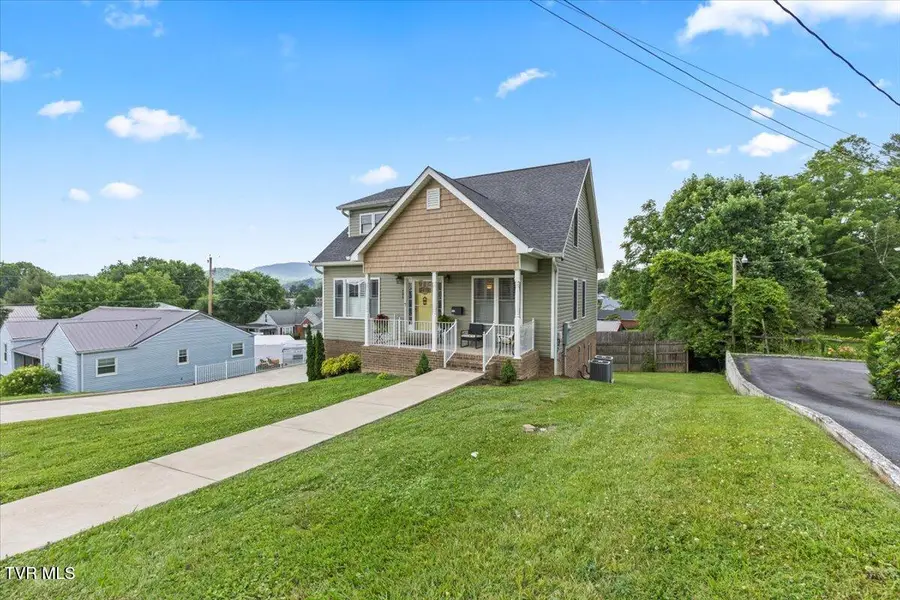 404 Allen Avenue, Elizabethton, TN 37643 - #3