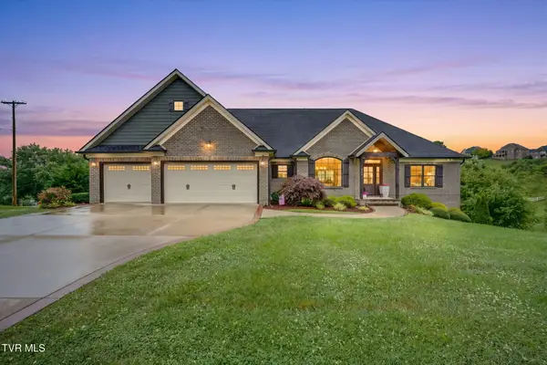 121 Sunset Ridge Boulevard, Johnson City, TN 37615